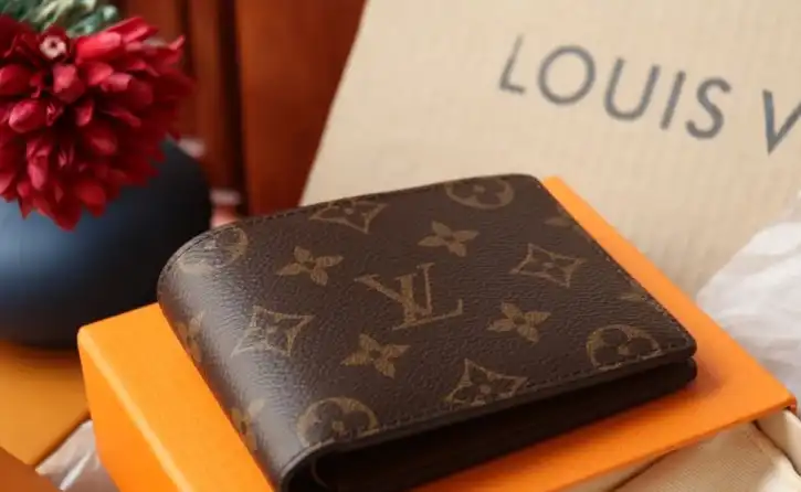 LV Wallets 4206A-2040