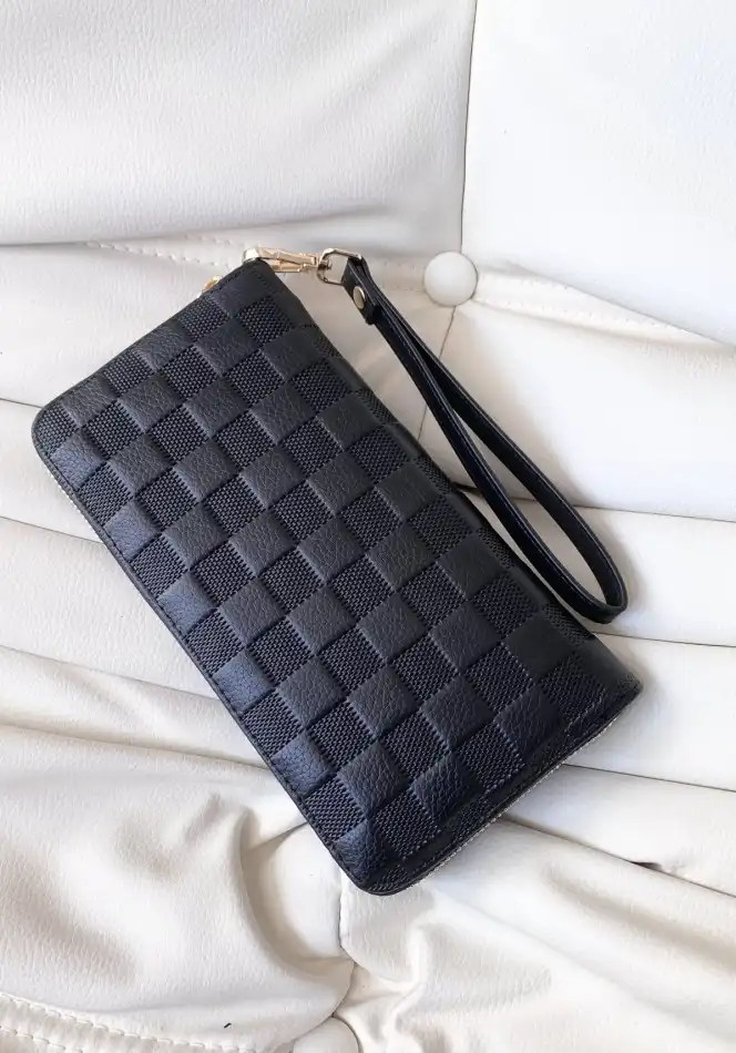 LV Wallets 4206A-2418