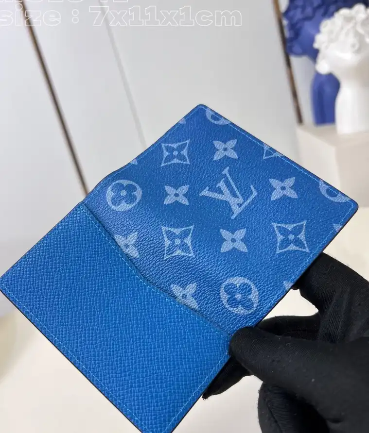 LV Wallets 4206A-2710