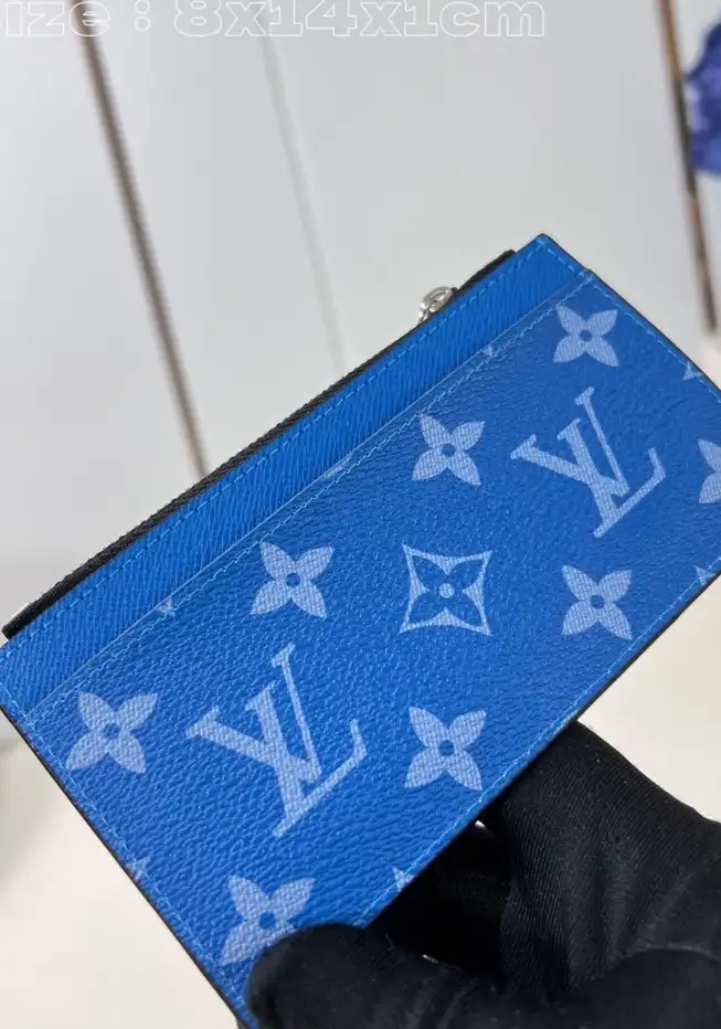 LV Wallets 4206A-2712