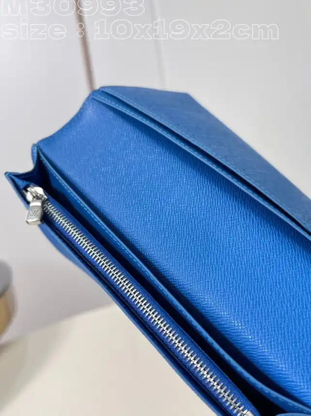 LV Wallets 4206A-2714