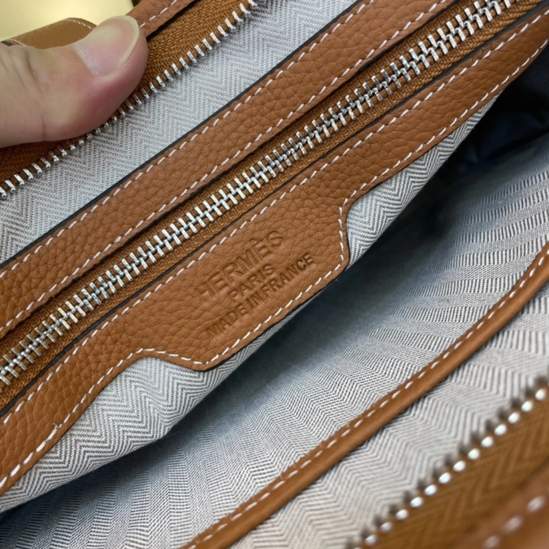 Hermes Briefcafcases 4206A-3031