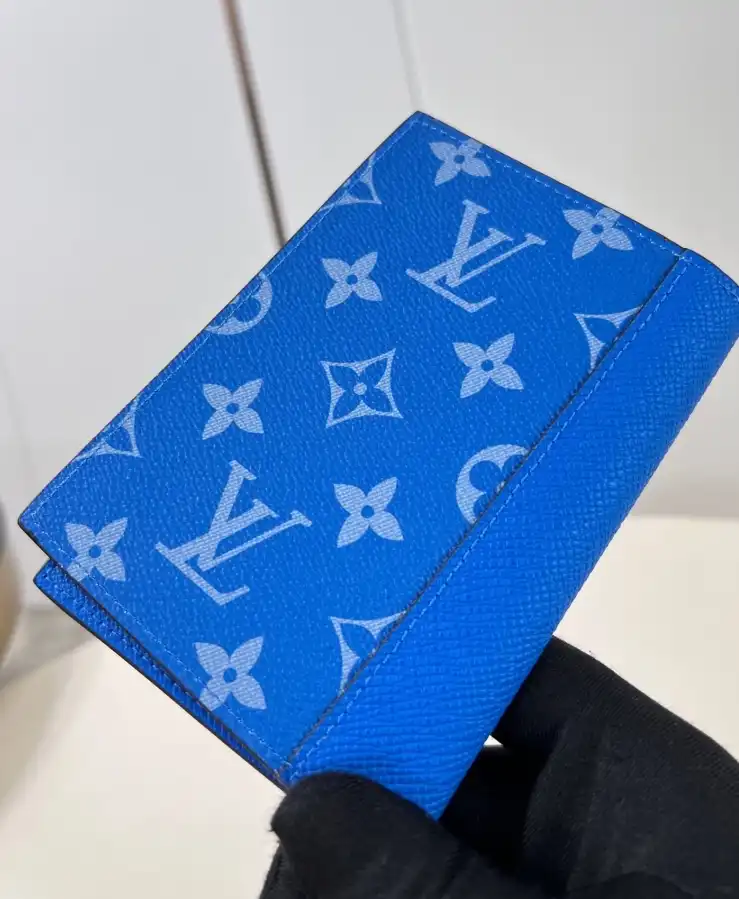 LV Wallets 4206A-3457