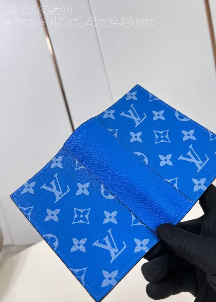 LV Wallets 4206A-3457