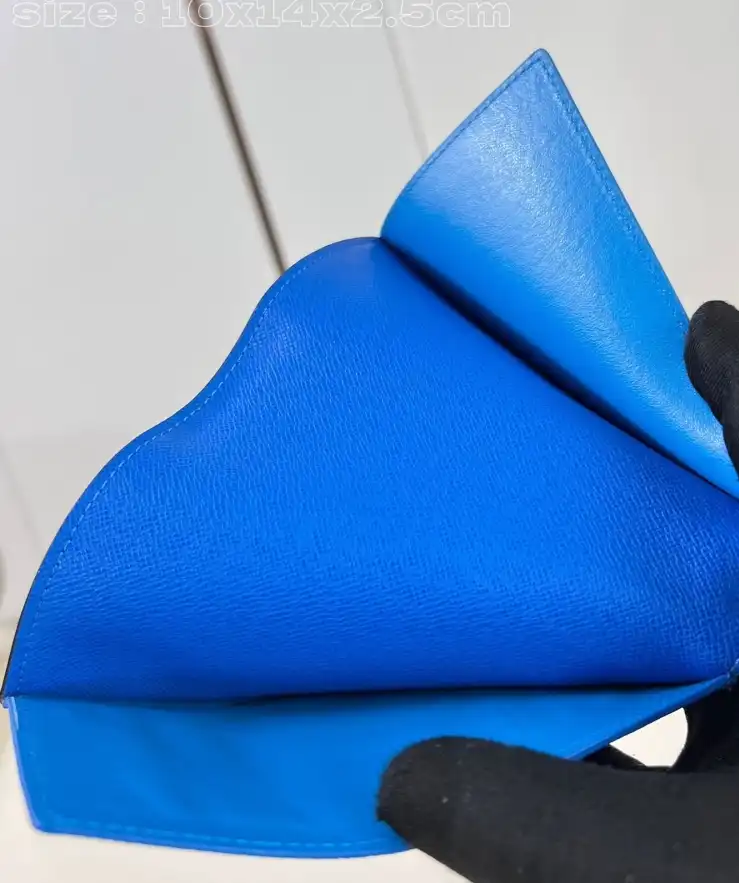 LV Wallets 4206A-3457