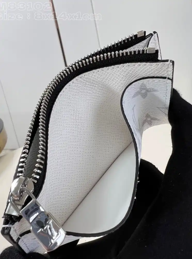 LV Wallets 4206A-3465