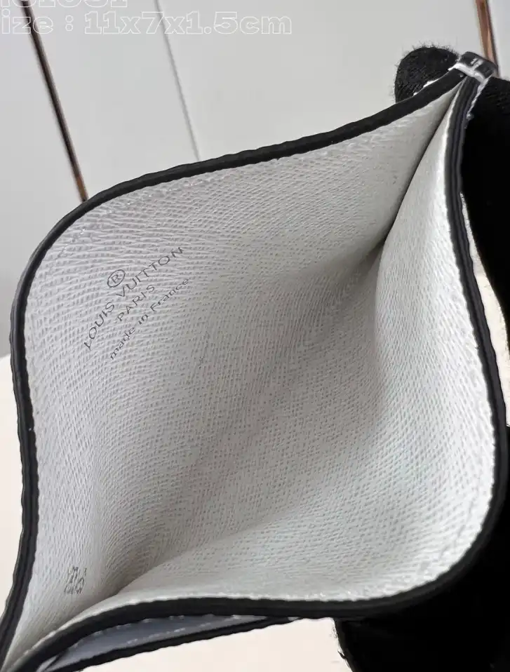 LV Wallets 4206A-3466