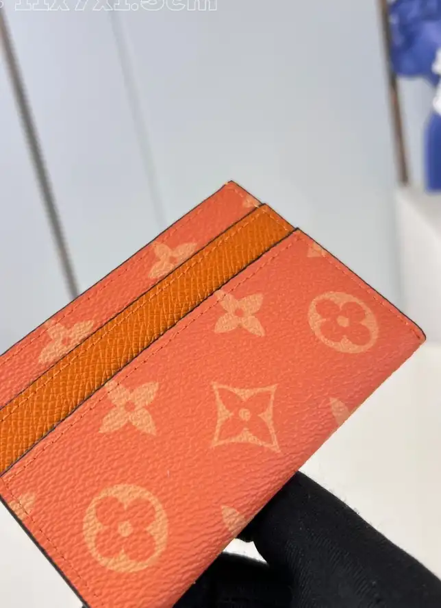 LV Wallets 4206A-3469