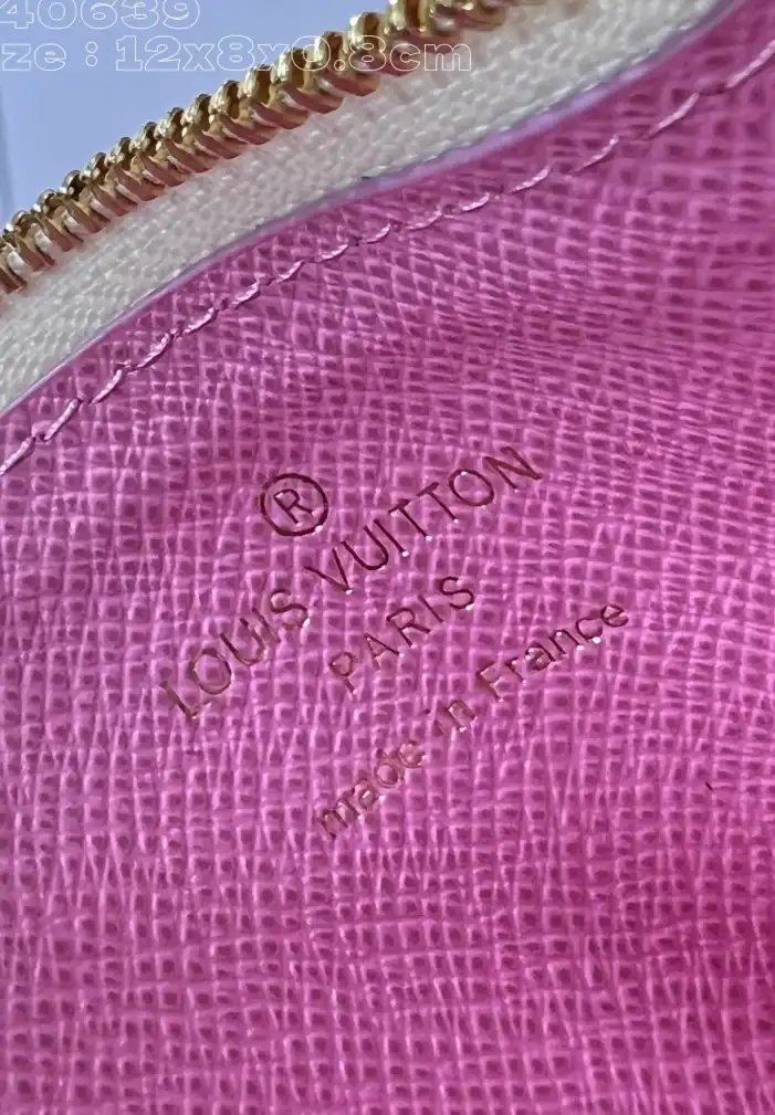 LV Wallets 4206A-3485