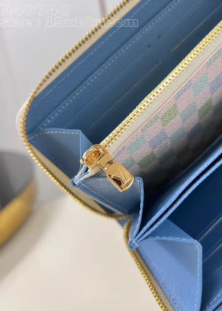 LV Wallets 4206A-3488