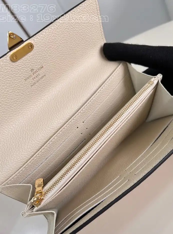 LV Wallets 4206A-3495