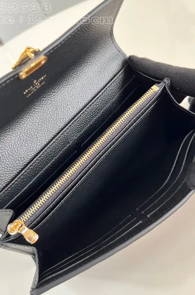 LV Wallets 4206A-3496