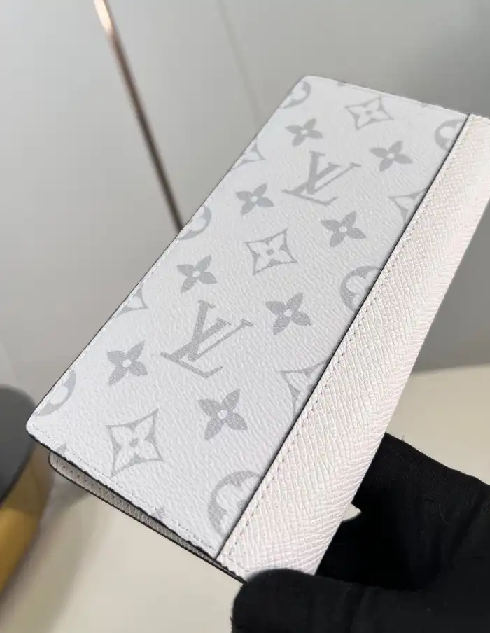LV Wallets 4206A-3516