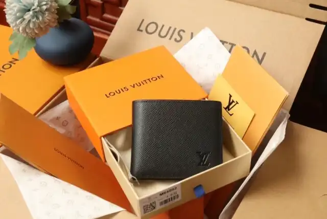 LV Wallets 4206A-3841