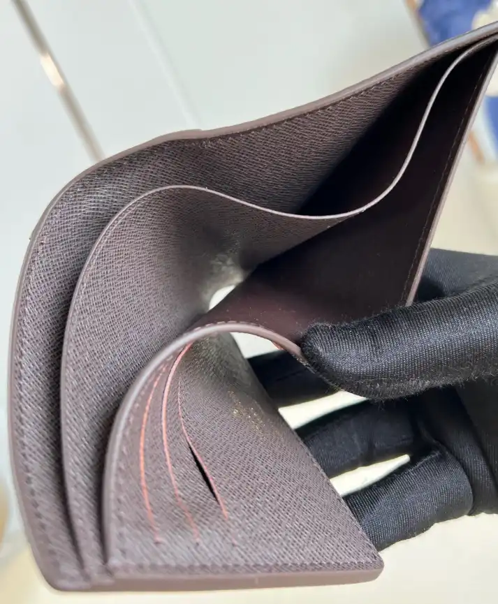 LV Wallets 4206A-4260