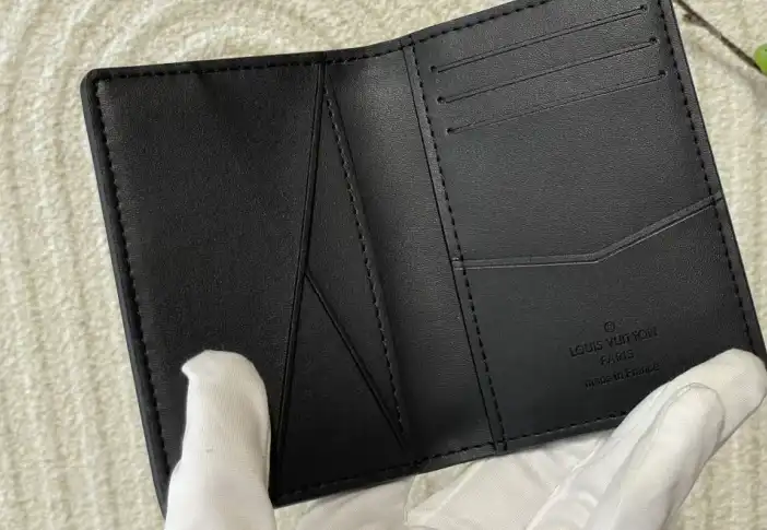 LV Wallets 4206A-4271