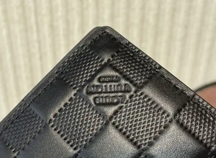 LV Wallets 4206A-4271