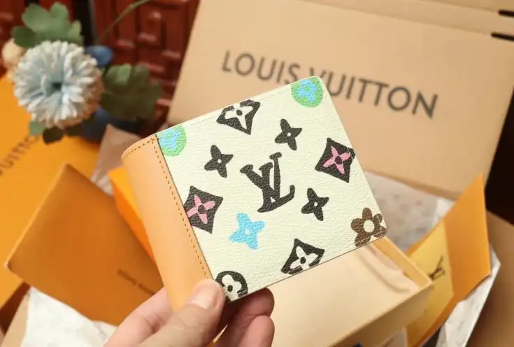 LV Wallets 4206A-4524