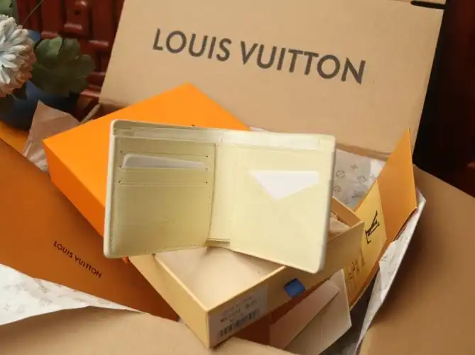 LV Wallets 4206A-4524