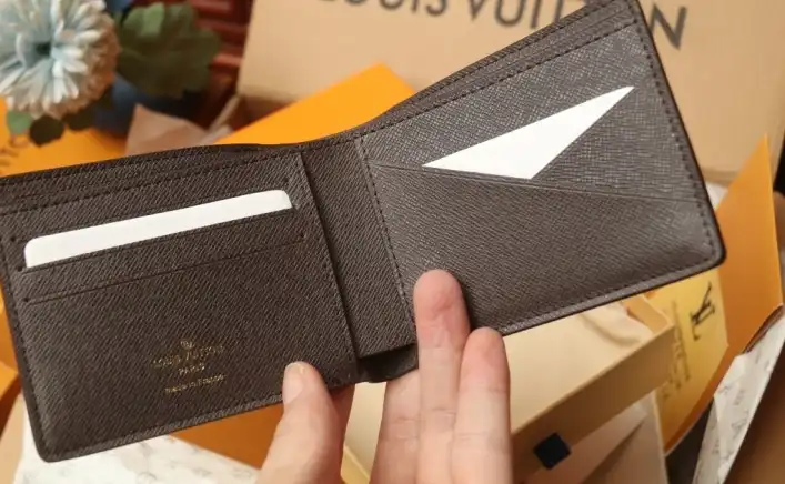 LV Wallets 4206A-4525