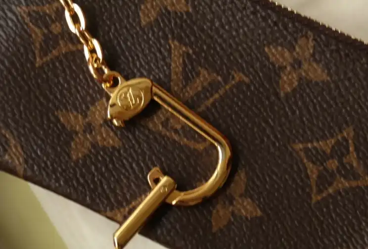 LV Wallets 4206A-4531