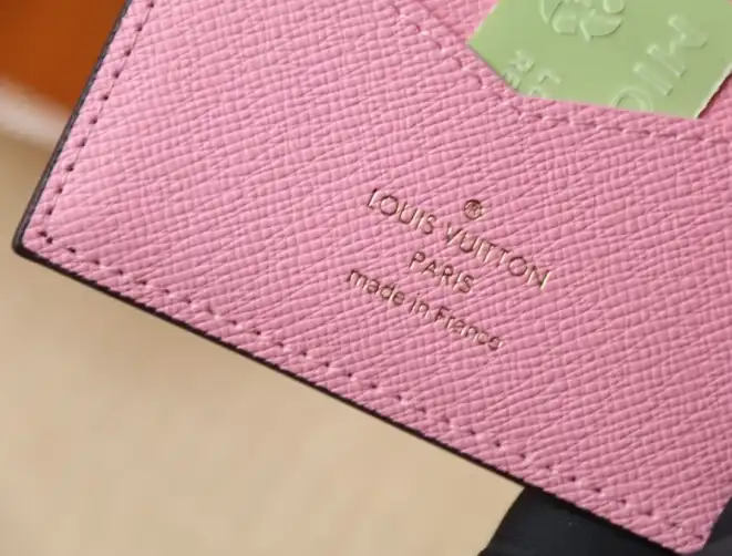 LV Wallets 4206A-4703