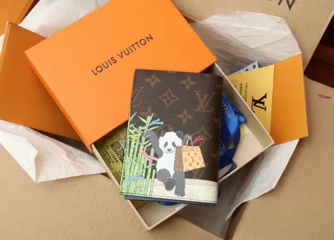 LV Wallets 4206A-4705