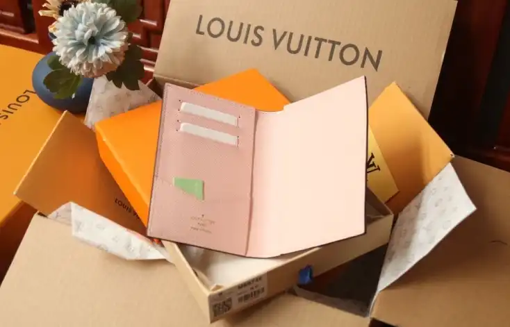 LV Wallets 4206A-4709