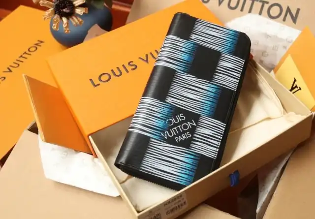 LV Wallets 4206A-4710