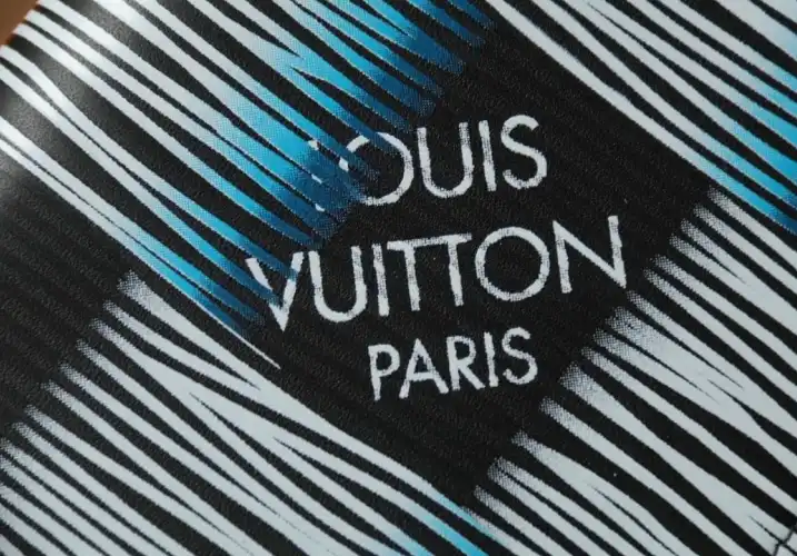 LV Wallets 4206A-4710