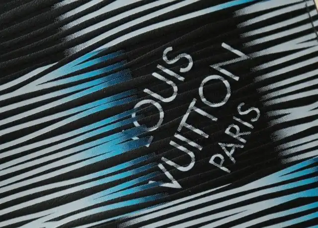 LV Wallets 4206A-4711