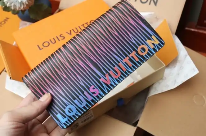 LV Wallets 4206A-4713