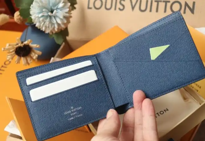 LV Wallets 4206A-4722