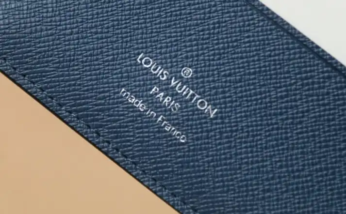 LV Wallets 4206A-4722