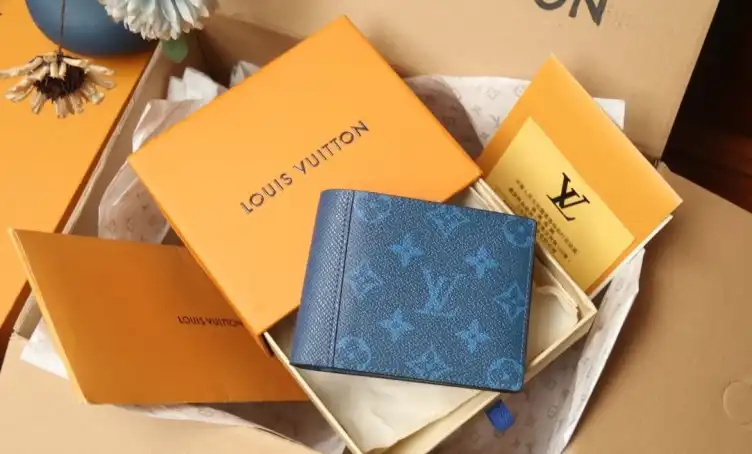 LV Wallets 4206A-4722