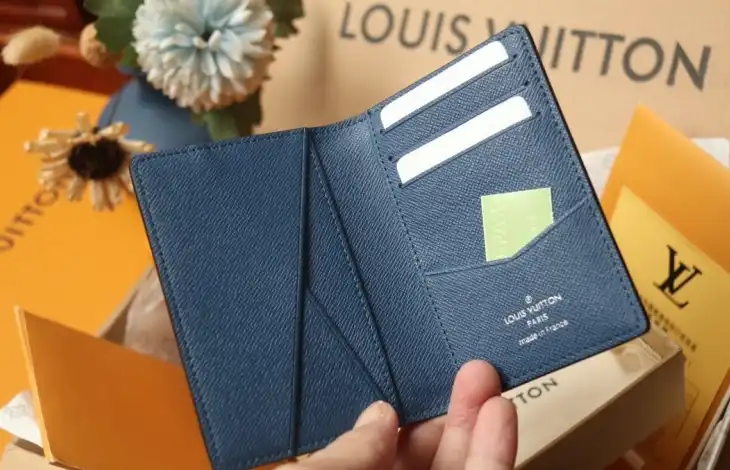 LV Wallets 4206A-4723