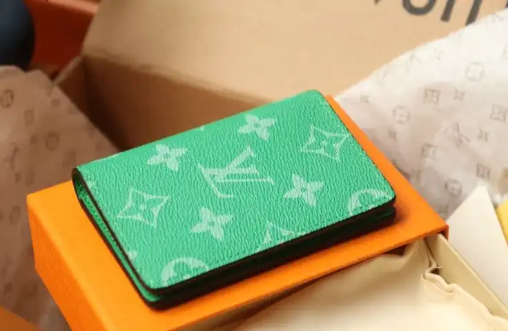 LV Wallets 4206A-4724