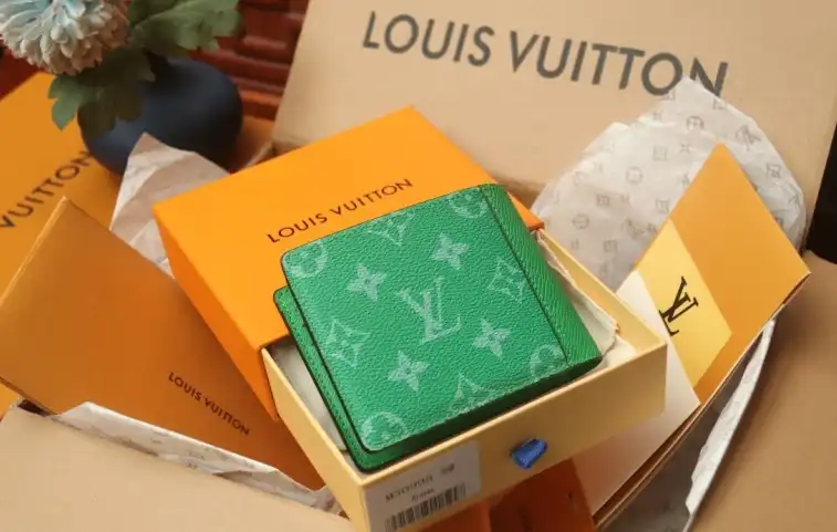 LV Wallets 4206A-4726
