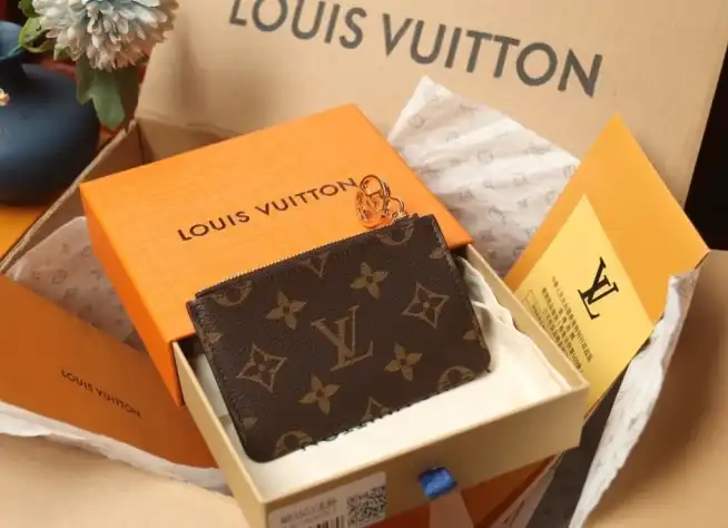 LV Wallets 4206A-4733