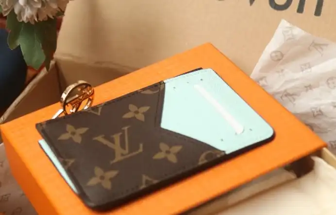 LV Wallets 4206A-4733