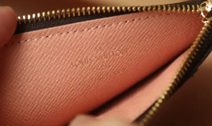 LV Wallets 4206A-4734