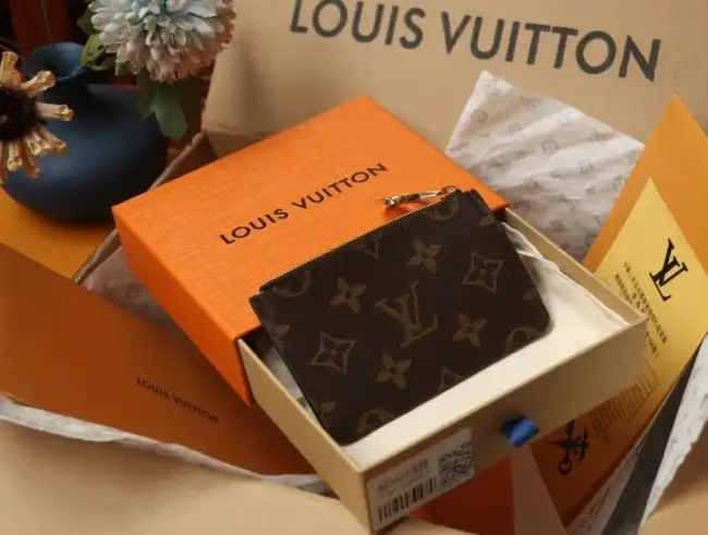 LV Wallets 4206A-4735