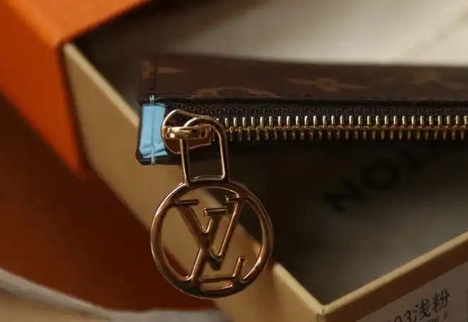 LV Wallets 4206A-4735