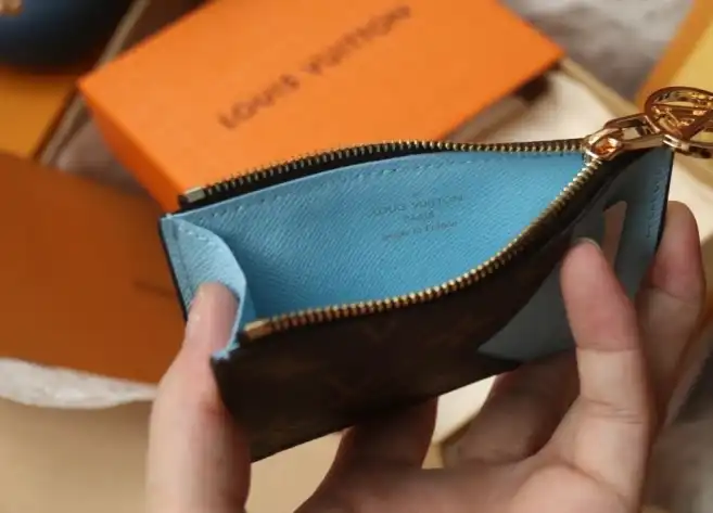 LV Wallets 4206A-4735