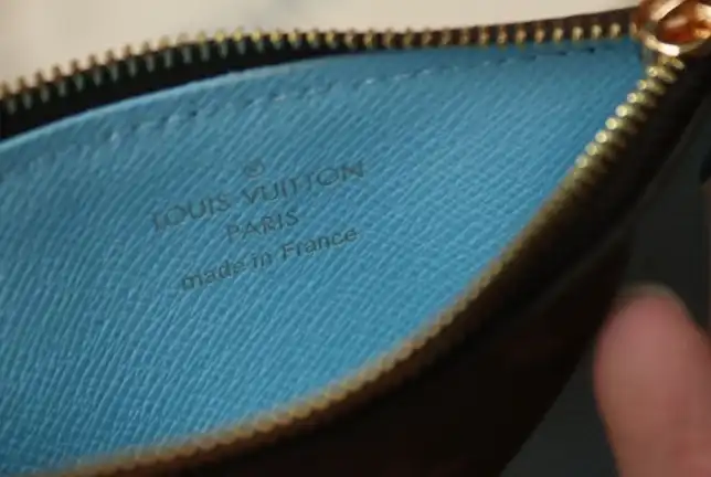 LV Wallets 4206A-4735