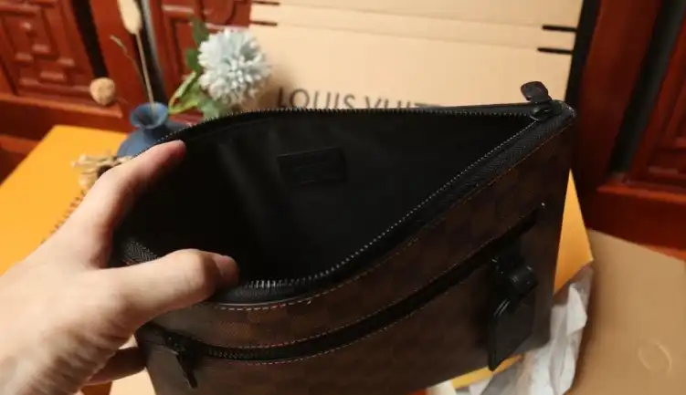 LV Wallets 4206A-4743