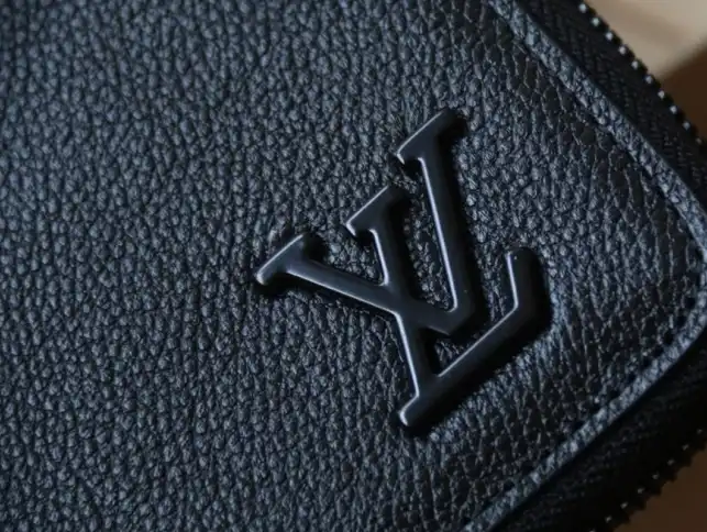 LV Wallets 4206A-6239