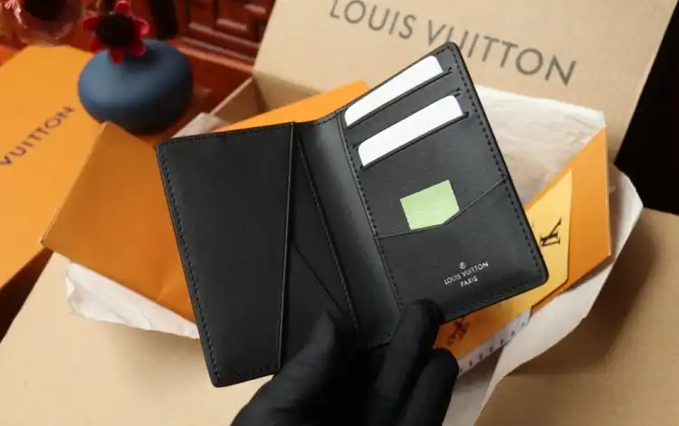 LV Wallets 4206A-6242