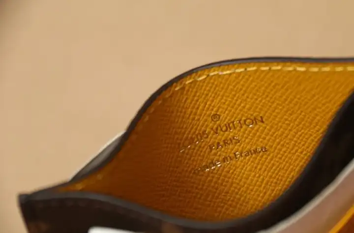 LV Wallets 4206A-6245