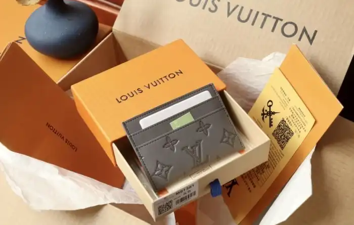 LV Wallets 4206A-6247